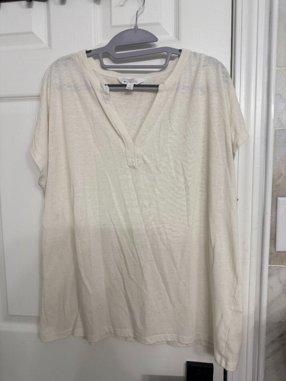 Market & Spruce Cream Linen Blend Split V-Neck Tee 1X